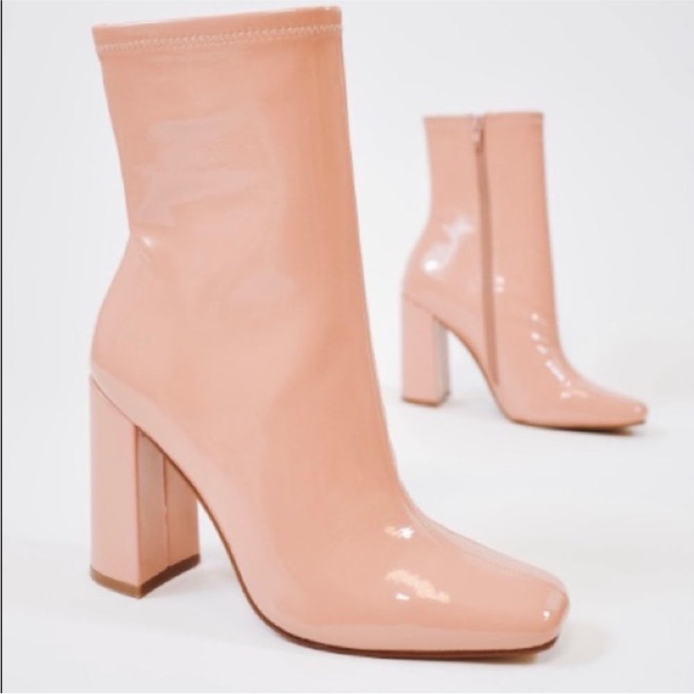 NWB STEVE MADDEN Blush Bootie